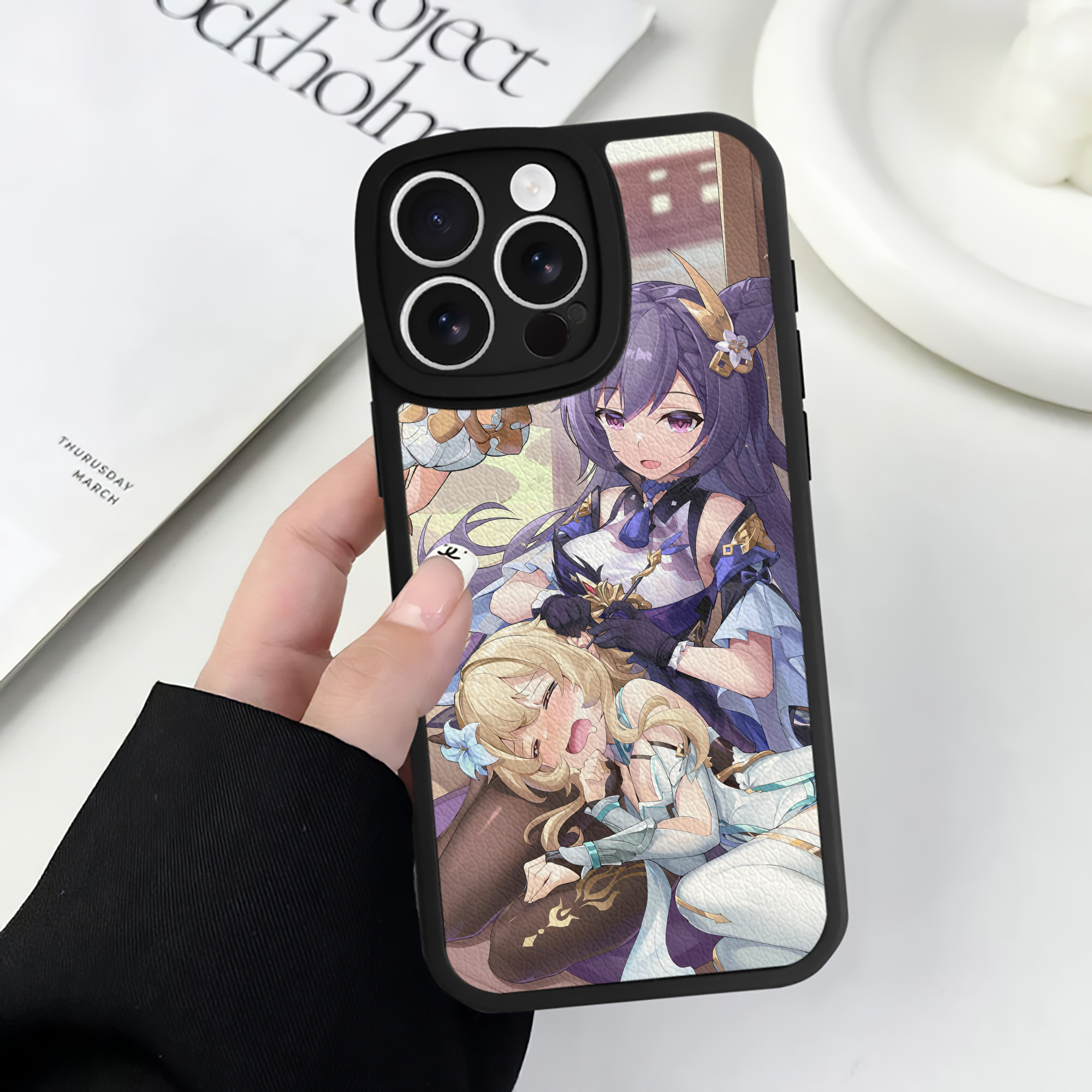 げんし神 genshin 【iPhone 16シリーズ対応】シリコンスマホケース（レザー調） 材質：シリコン